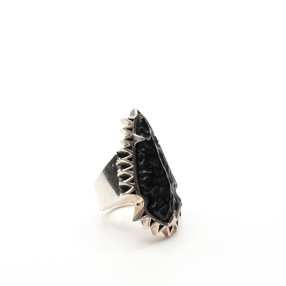 King Baby Studio Carved Jet Arrowhead In Sawtooth Ring Fine Silver .925 Size 7